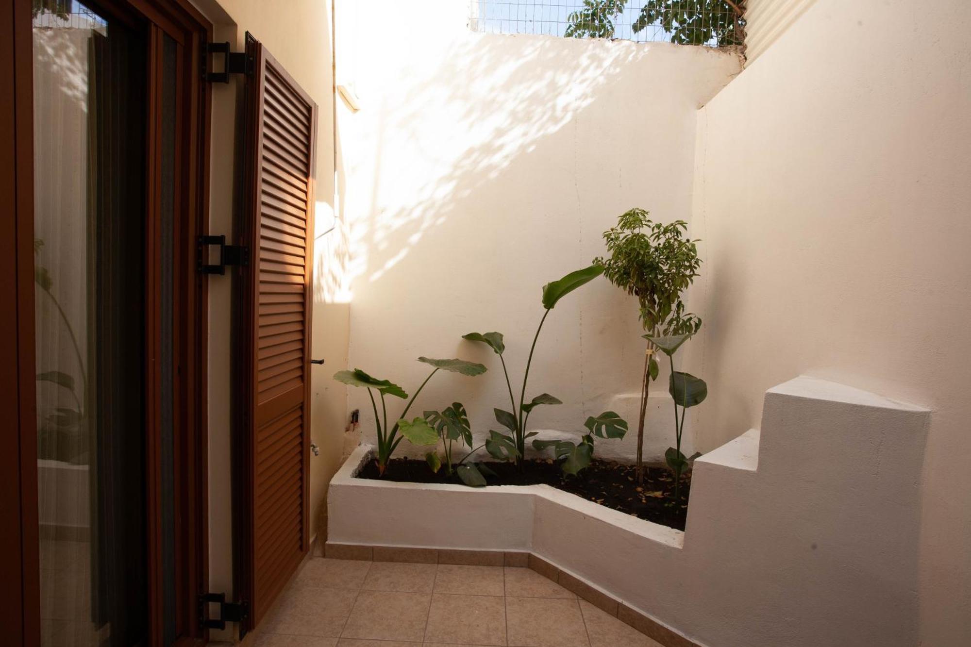 Blue Jasmine Apartments Chania  Eksteriør billede